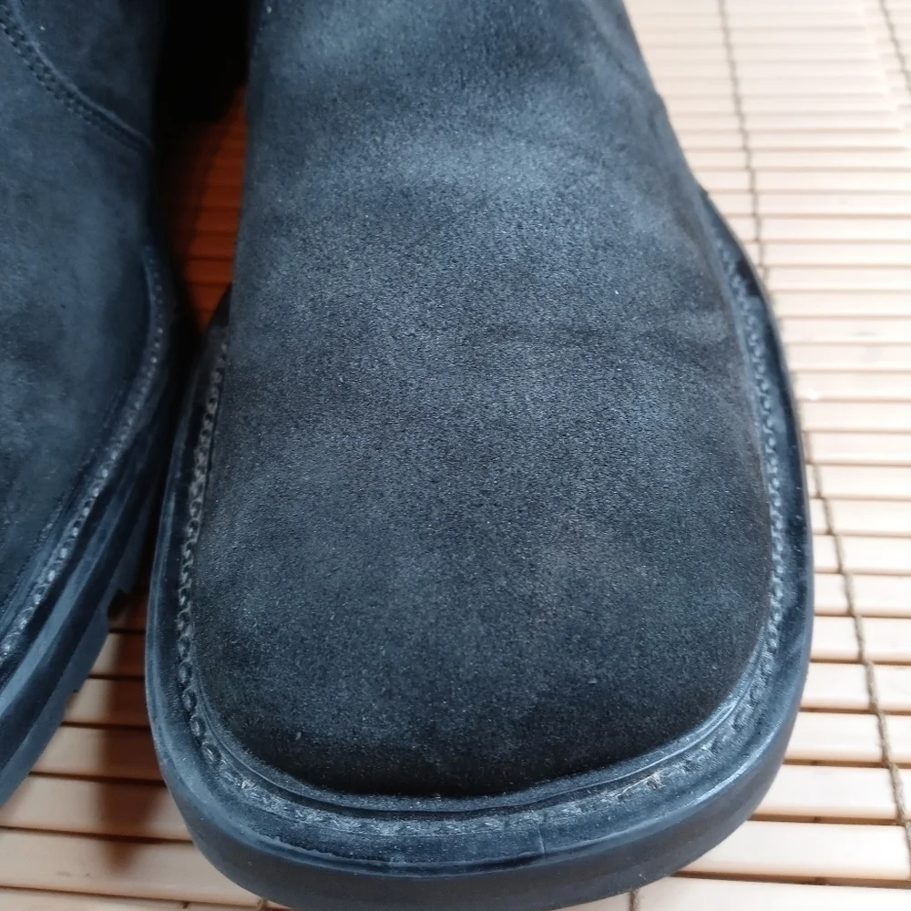 Kenneth Cole Reaction men's black suede pull on ch